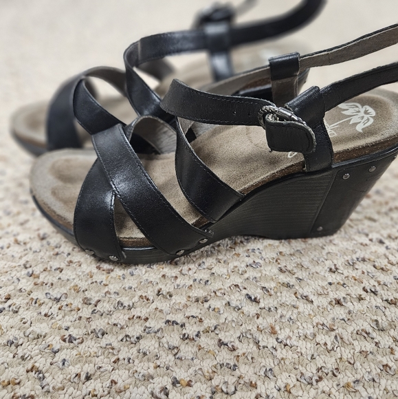 Dansko Frida Leather Wedge Heels Black Ankle Strap 8.5 - Picture 1 of 5
